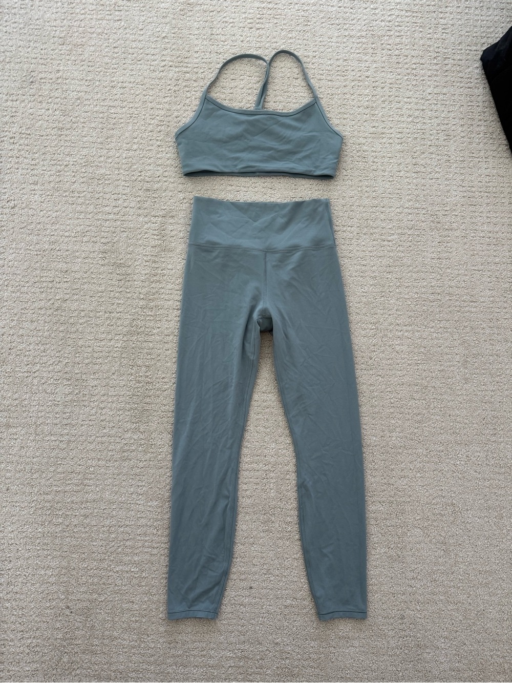 Vuori Seamless Active Set - Sports Bra & High-Waist Leggings